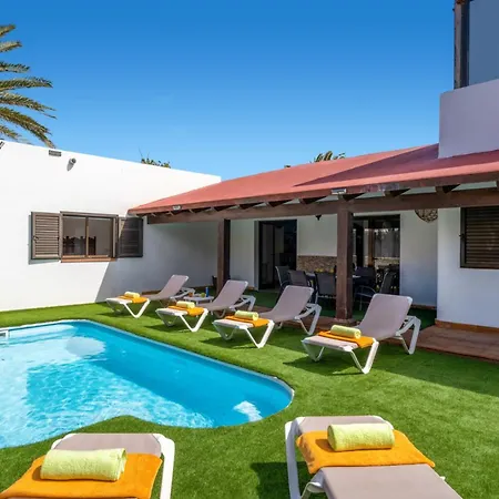 Villa Casablanca By Villa Plus Corralejo Exterior photo